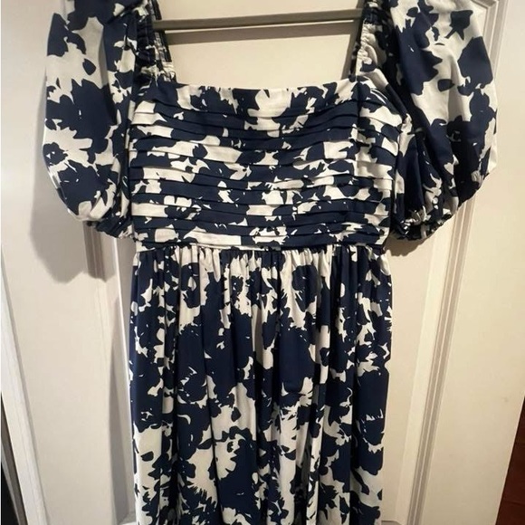 Abercrombie & Fitch Dresses & Skirts - Abercrombie & Fitch Navy and White Maxi Dress